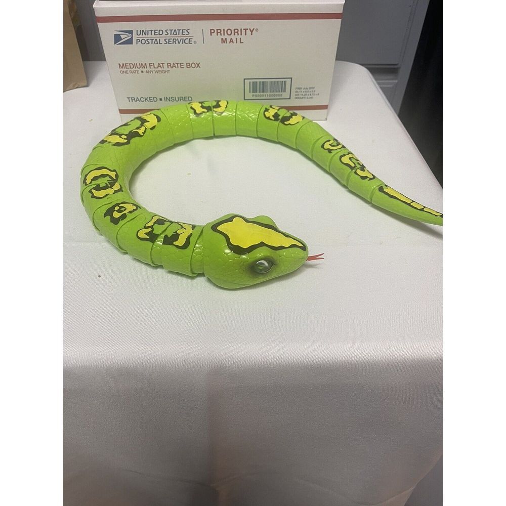 King Python Robotic Electronic Toy Pet Ultra Real Movements‎